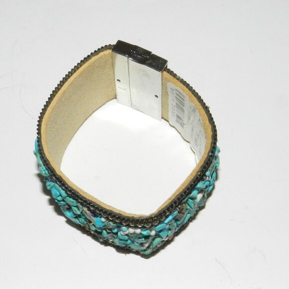 Wide Turquoise Bracelet With Magnetic Closure - Picture 6 of 13